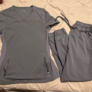 Jaanuu Gray Scrub Set